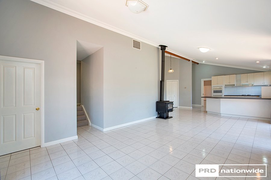 5 Wilga Place TAMWORTH 8