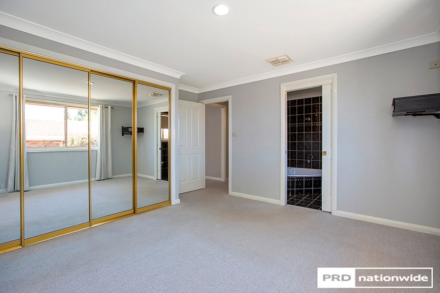 5 Wilga Place TAMWORTH 10