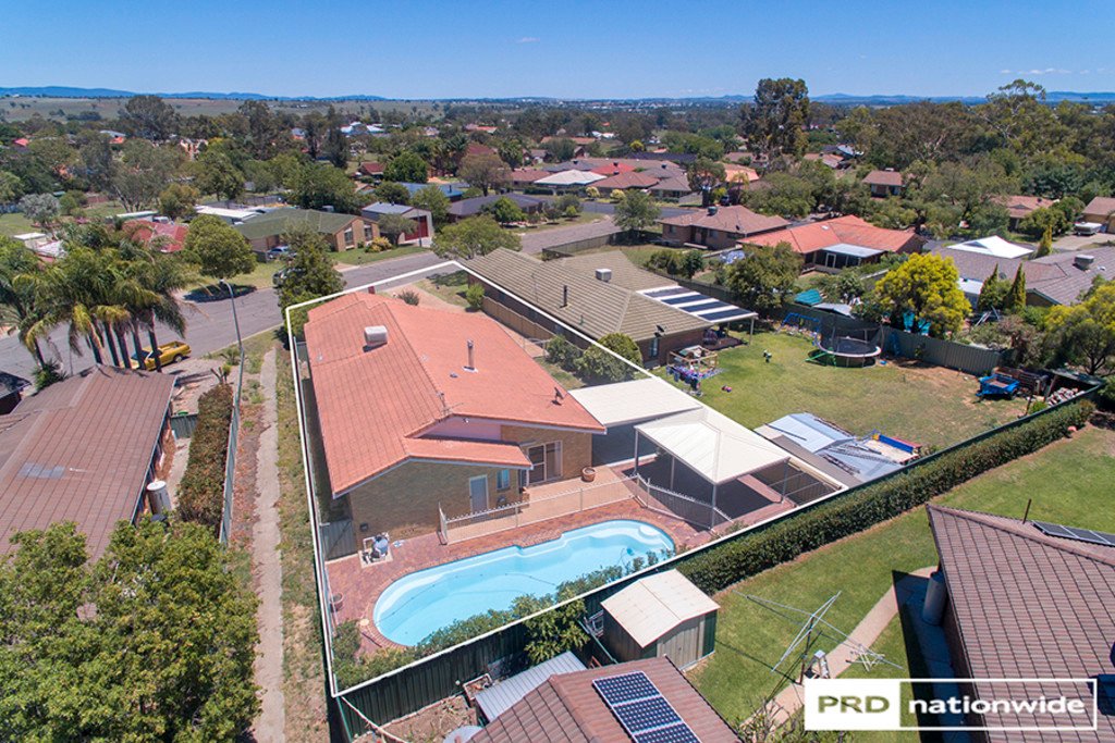 5 Wilga Place TAMWORTH 22