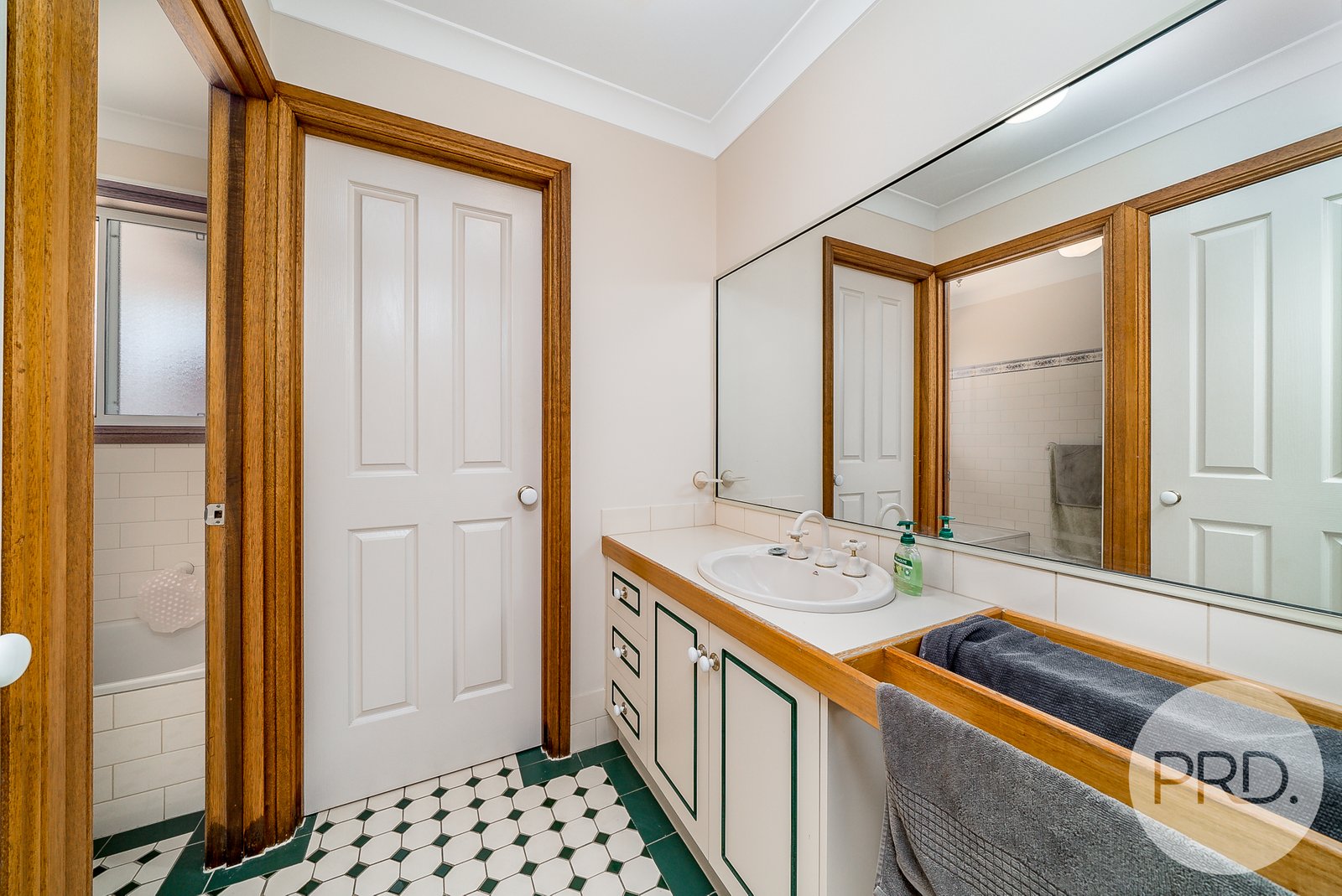 5 Wilgoma Street BOURKELANDS 11