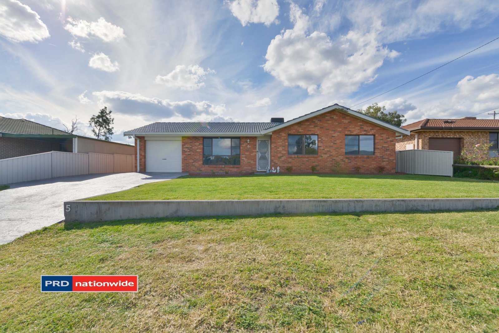 5 Willow Park Drive KOOTINGAL 1