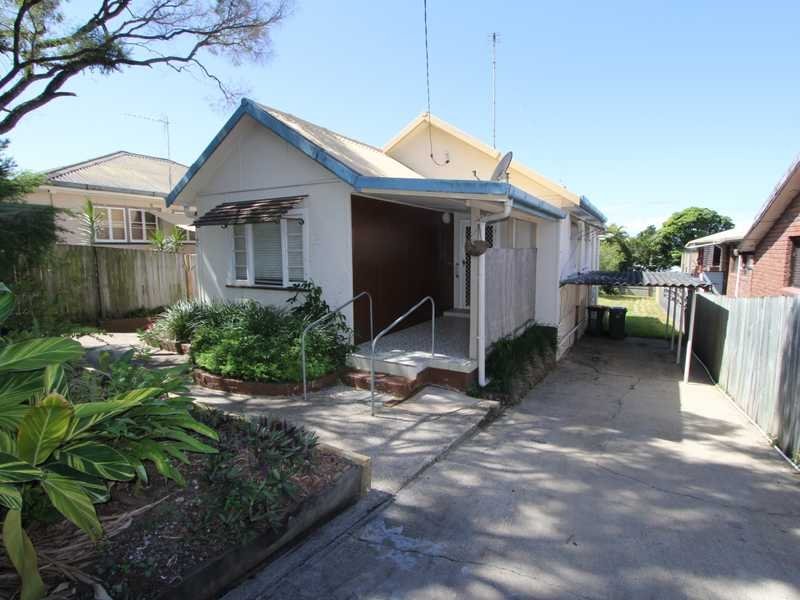 5 Wilson Street LABRADOR 3