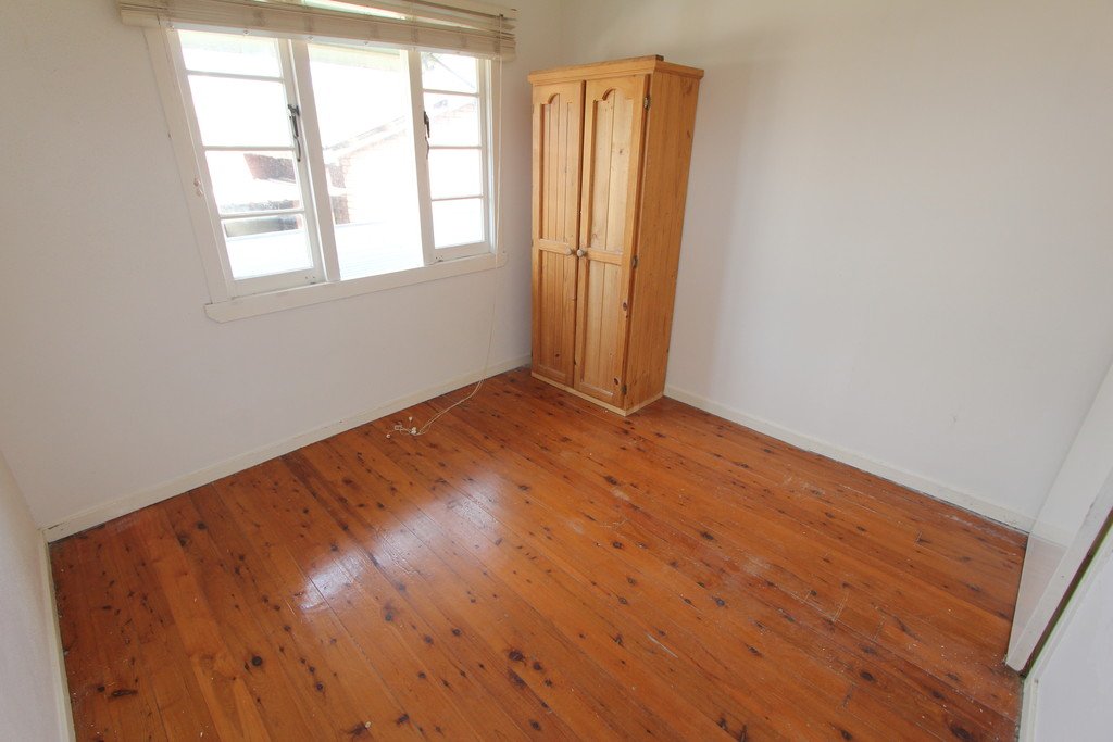 5 Wilson Street LABRADOR 10