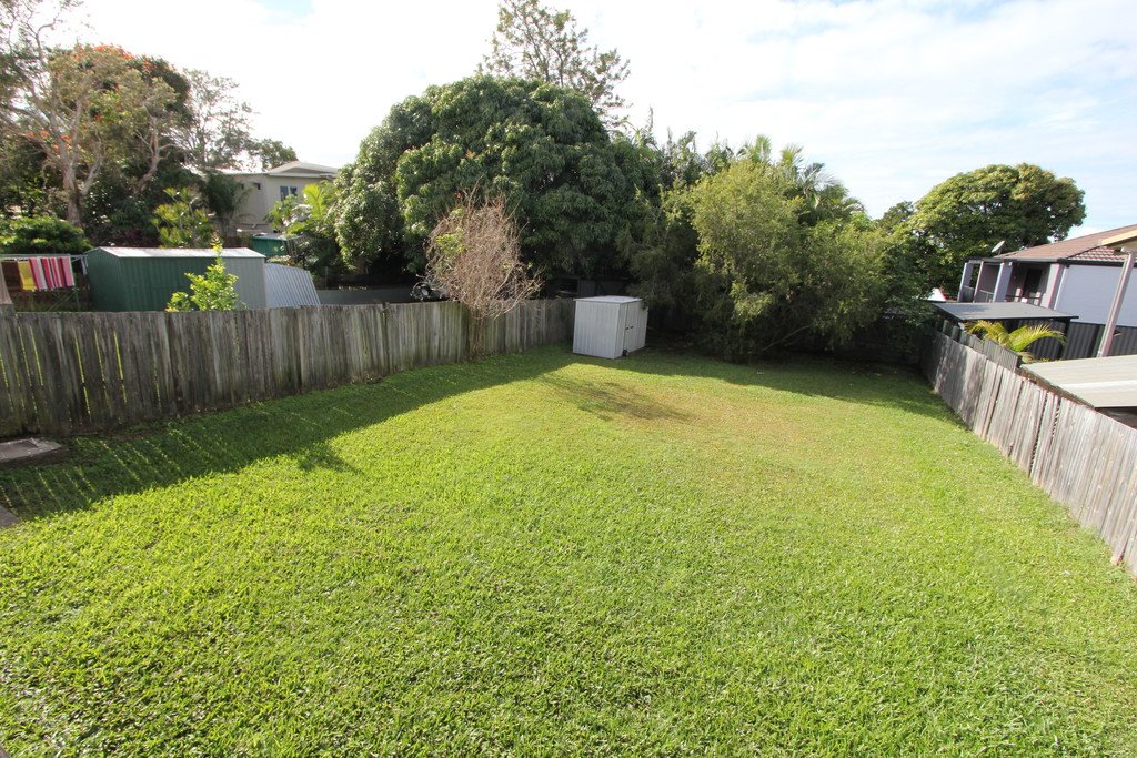 5 Wilson Street LABRADOR 1