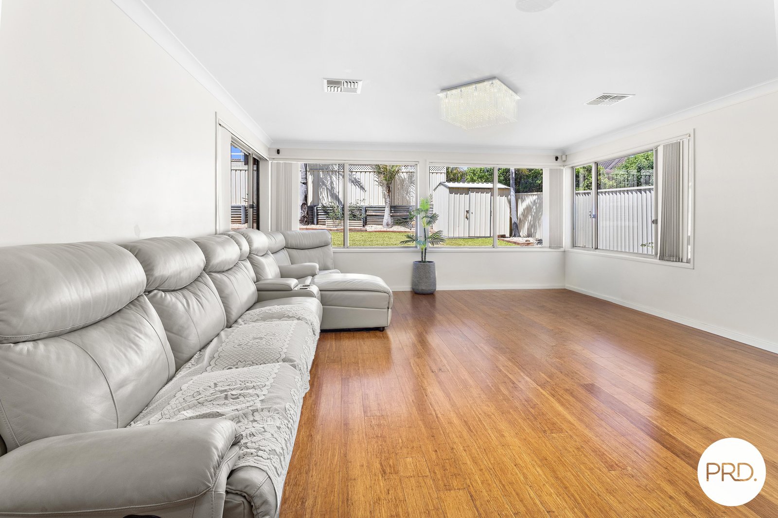 5 Winnilong Way HORSLEY 3