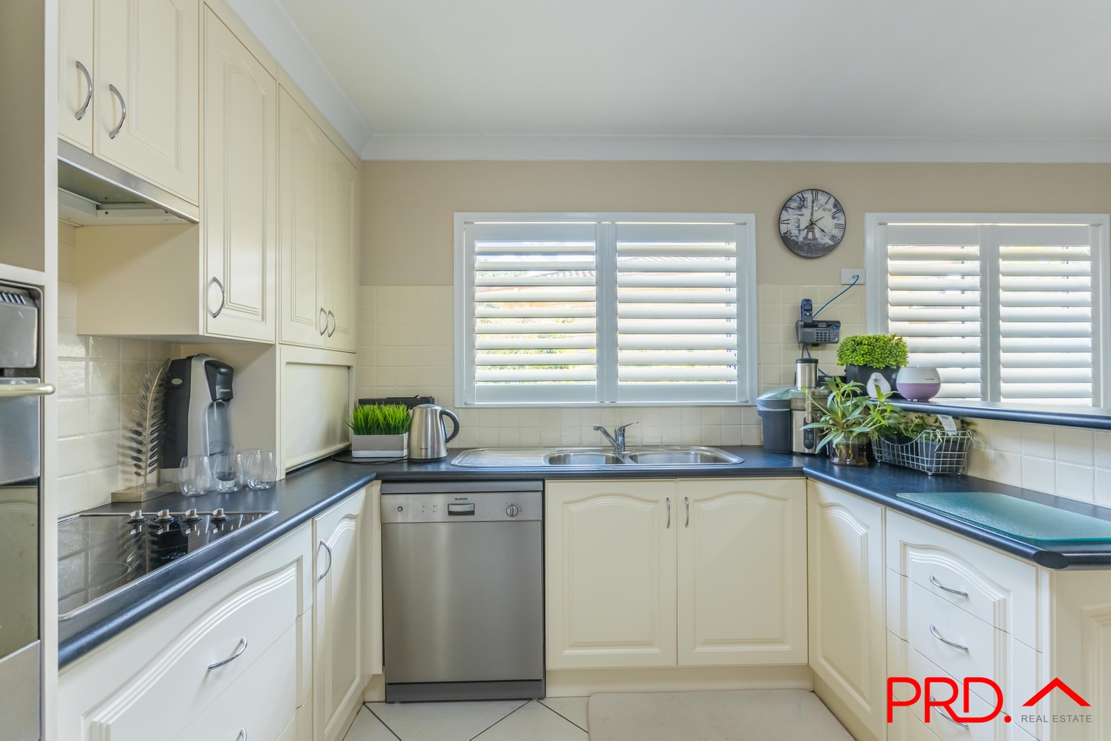 5 Woodhill Place TAMWORTH 6