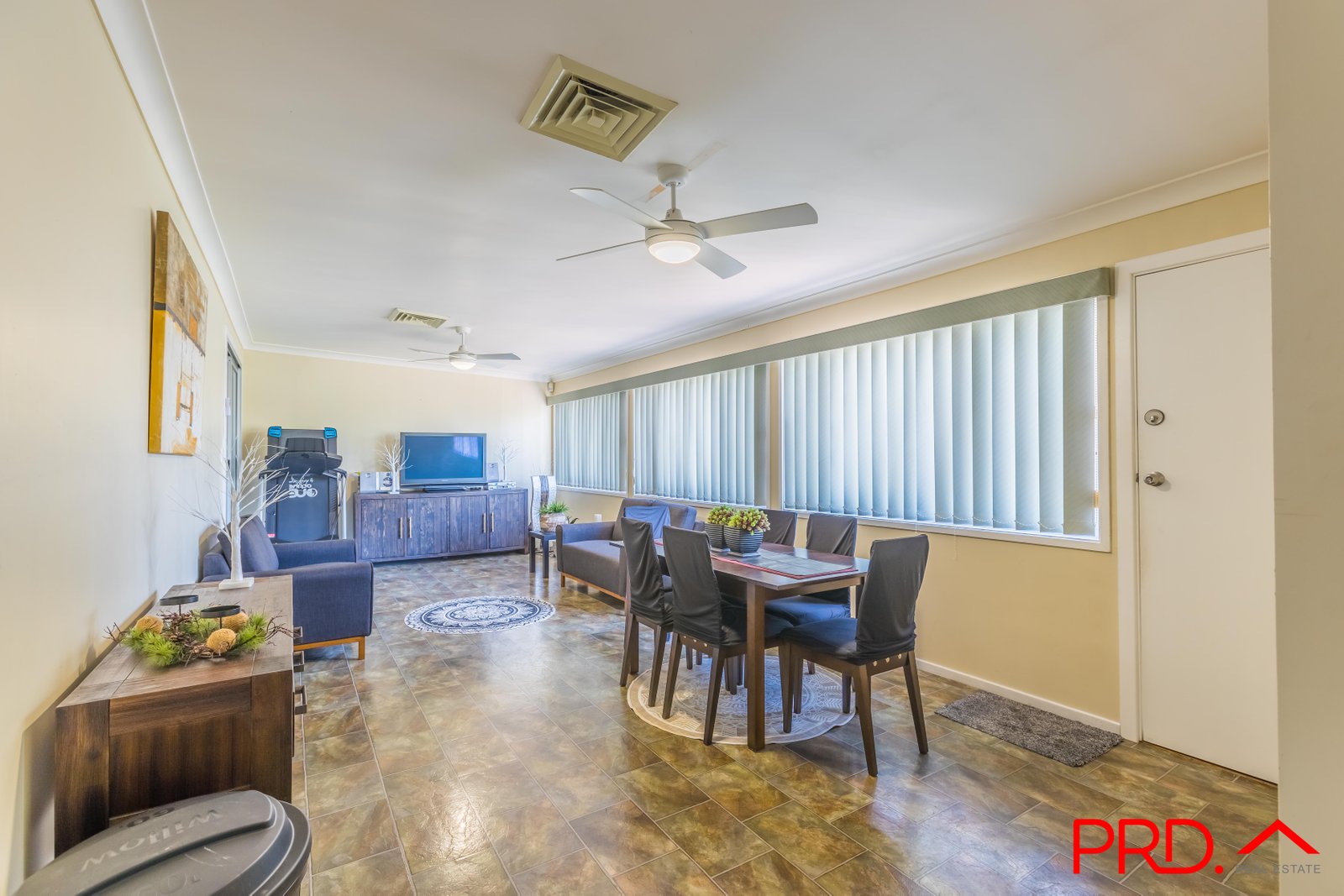 5 Woodhill Place TAMWORTH 12
