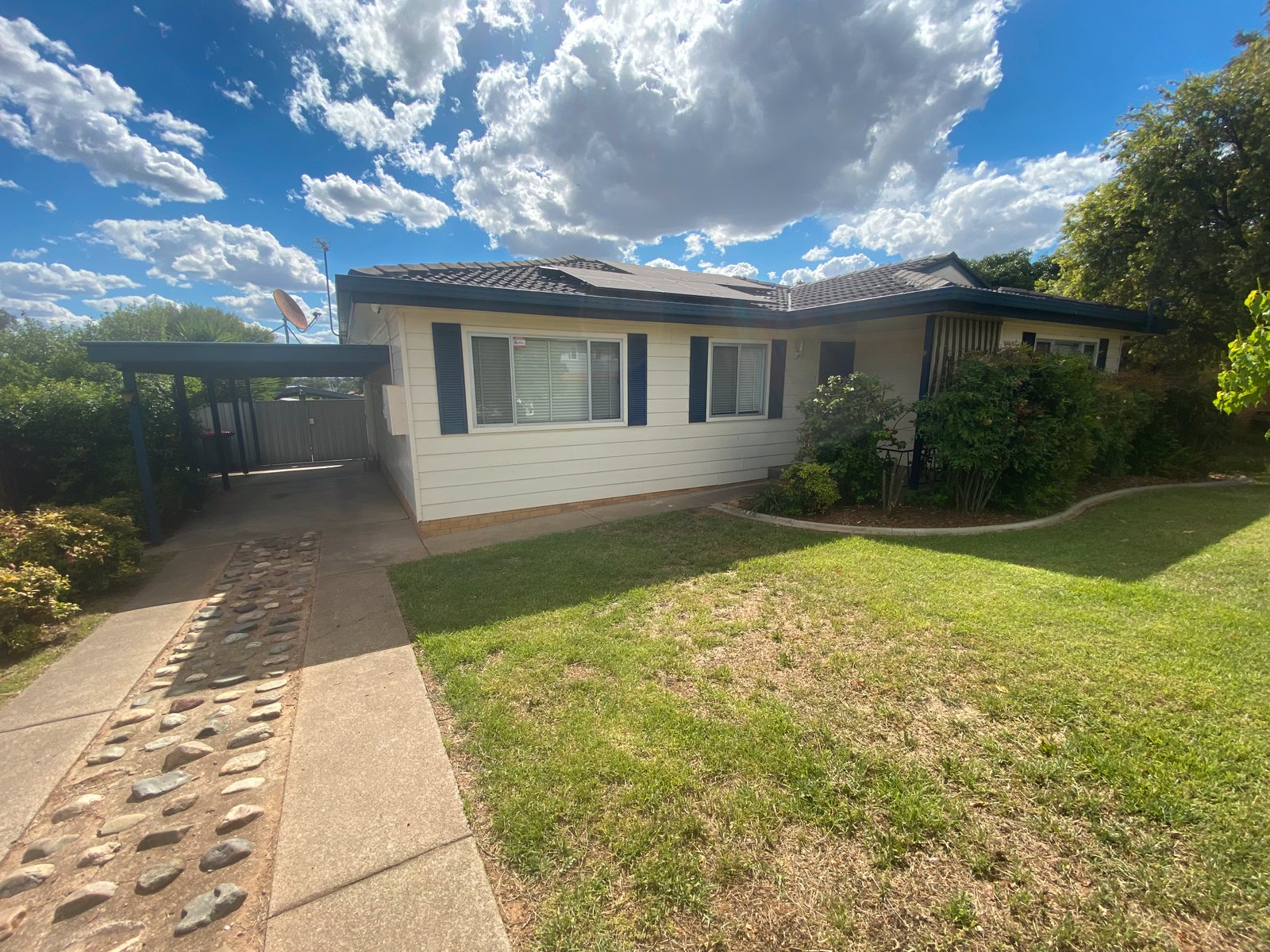5 Woodhill Place TAMWORTH 1