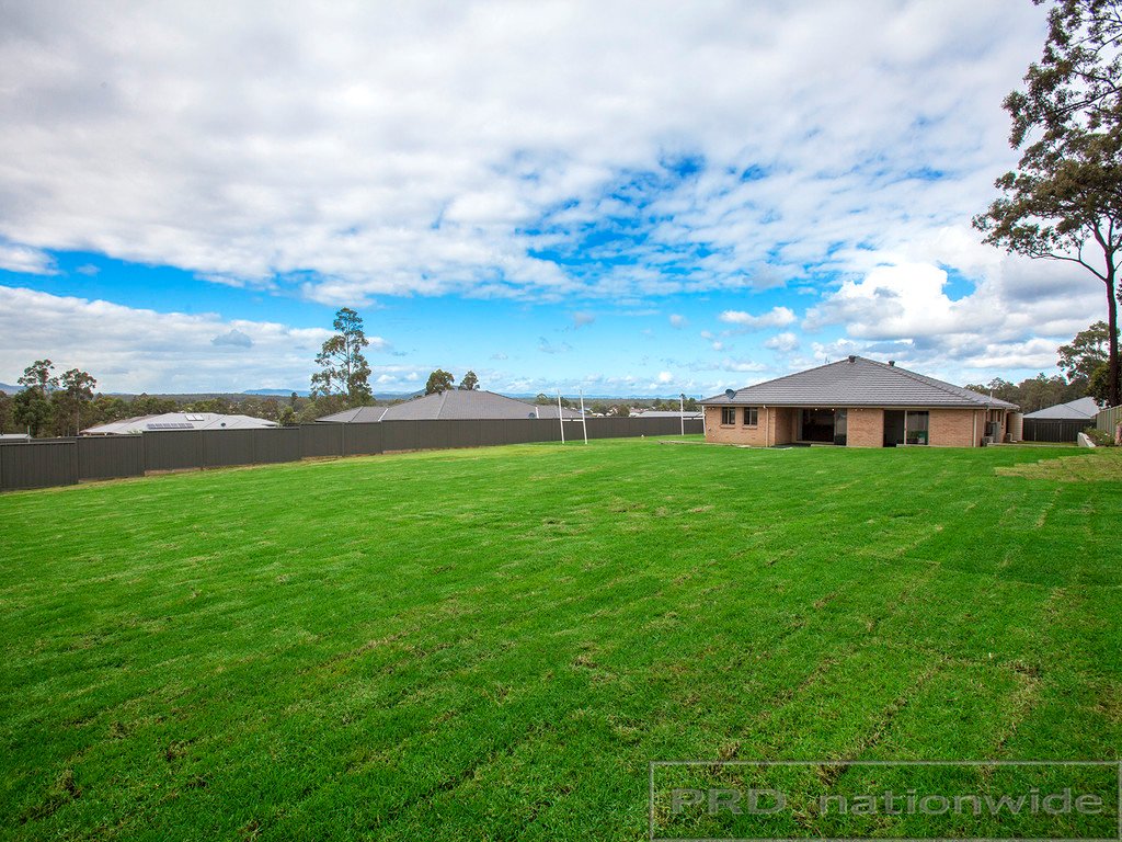 5 Woodlands Drive WESTON 7