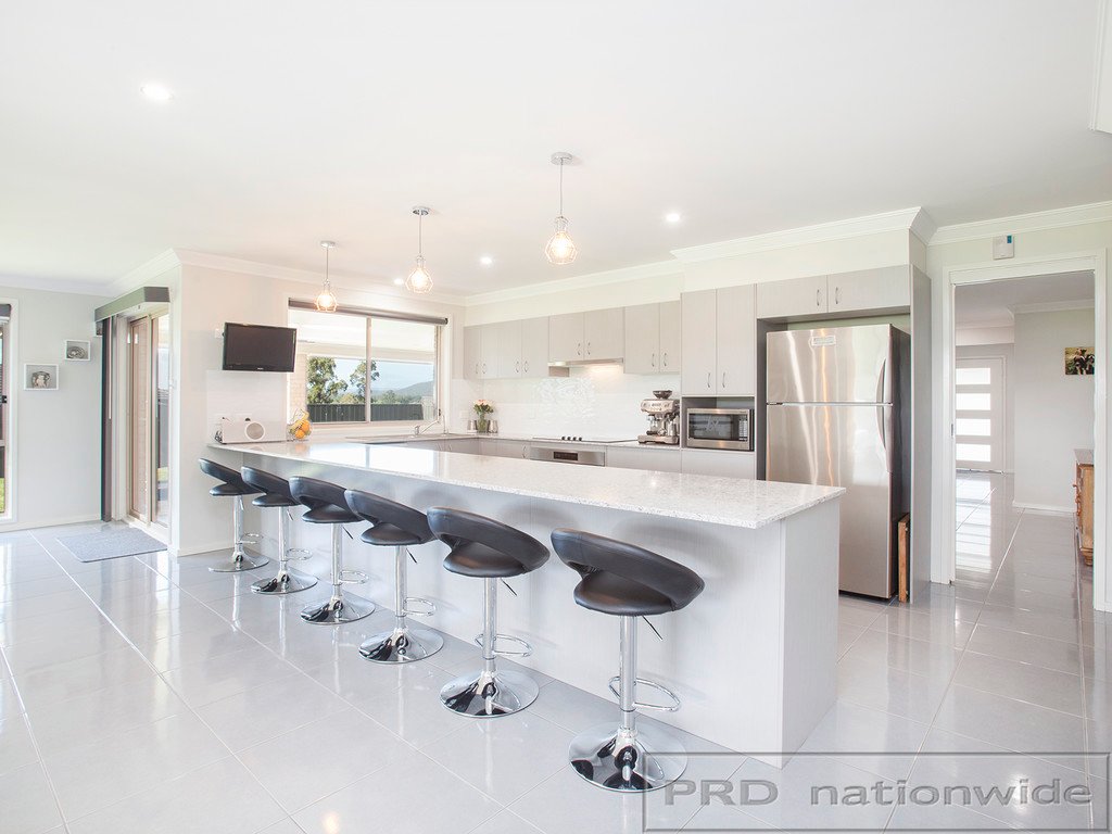 5 Woodlands Drive WESTON 12