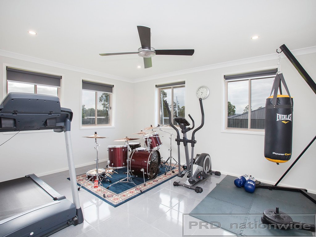 5 Woodlands Drive WESTON 18