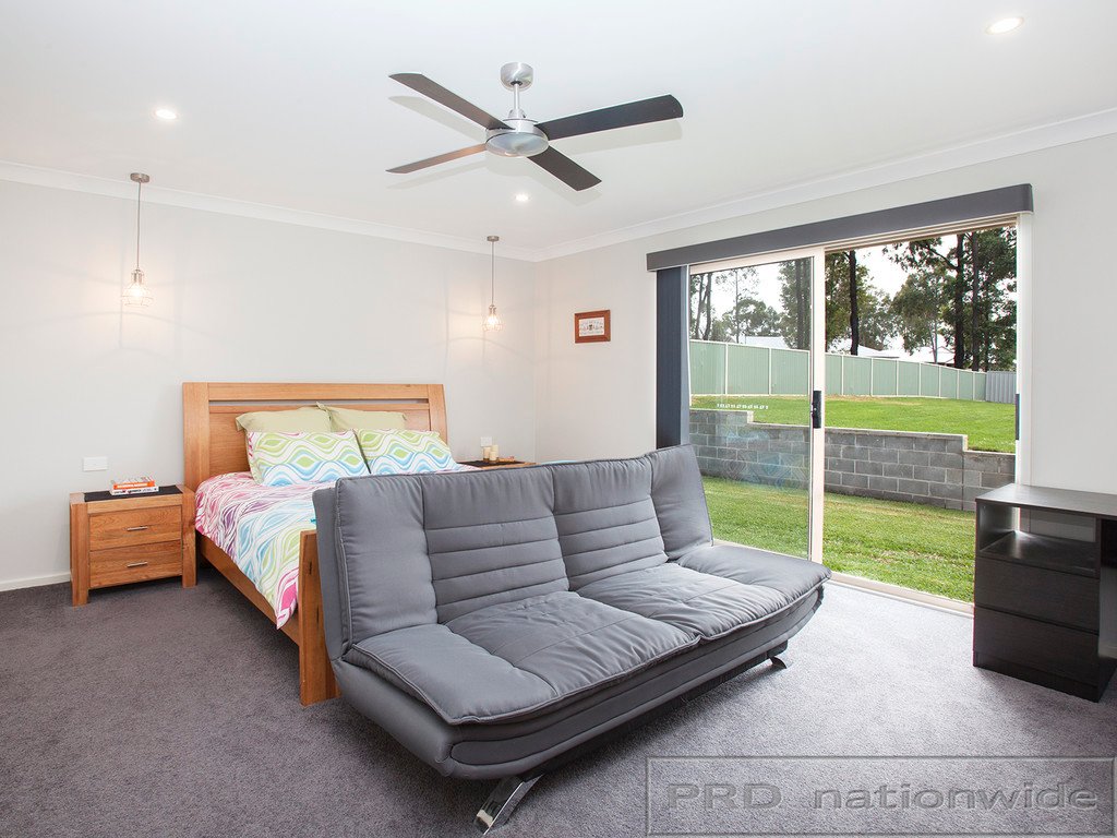 5 Woodlands Drive WESTON 20