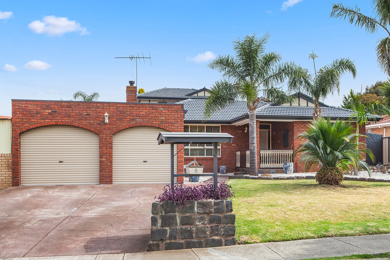 5 Wyperfeld Avenue, Taylors Lakes VIC 3038