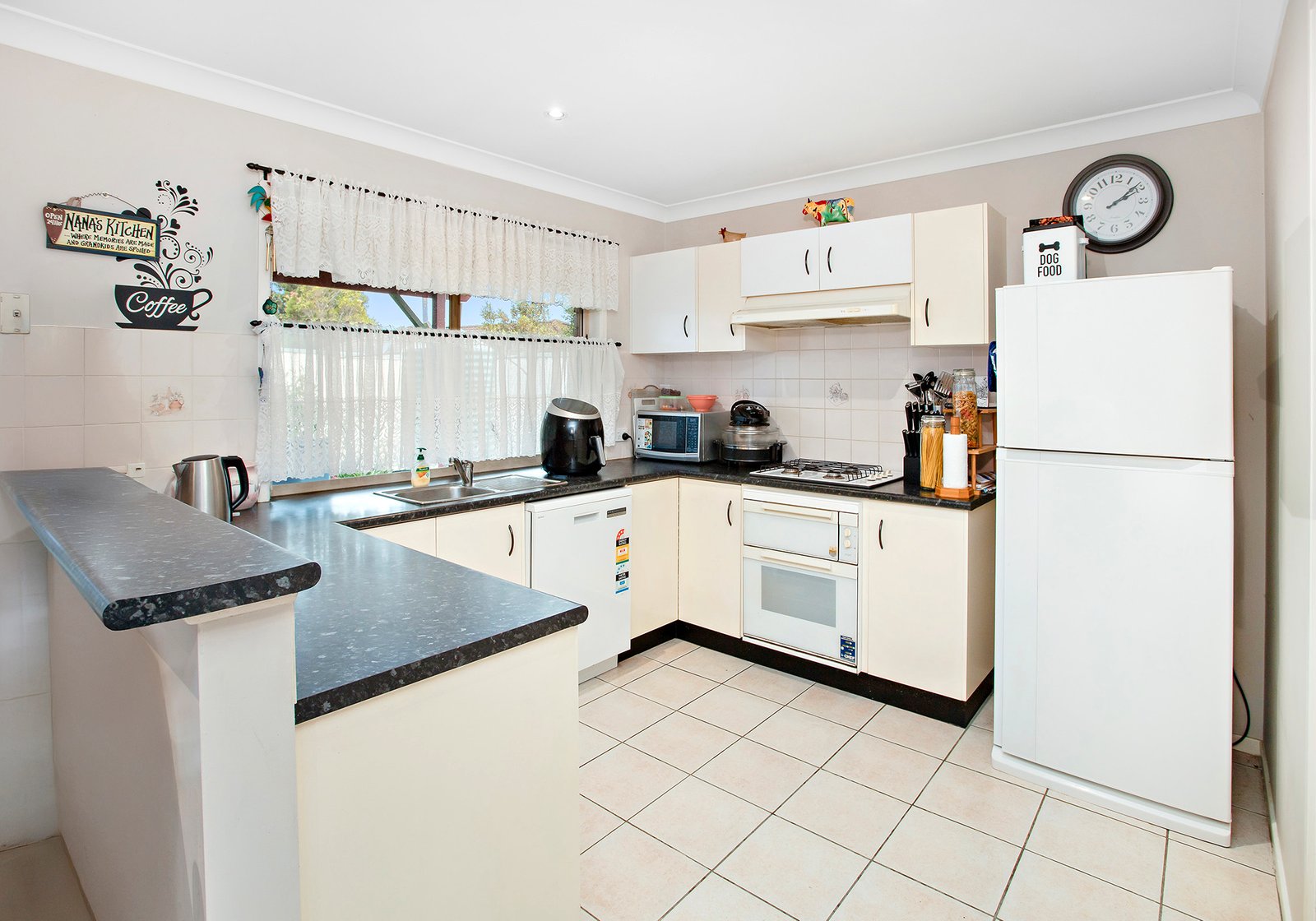 5 Yeldah Drive HORSLEY 5