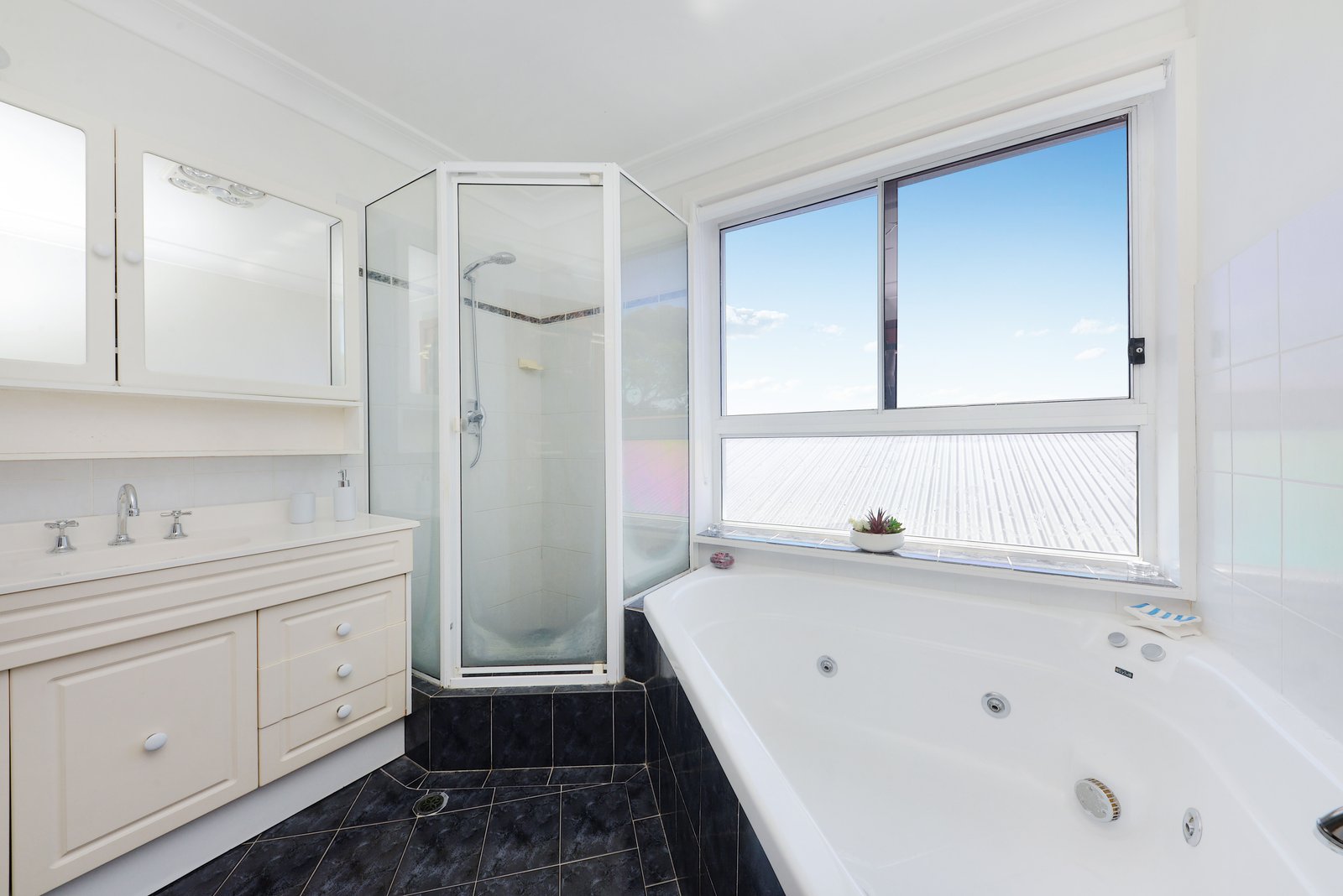50 & 50A Cooper Street MAROUBRA 9