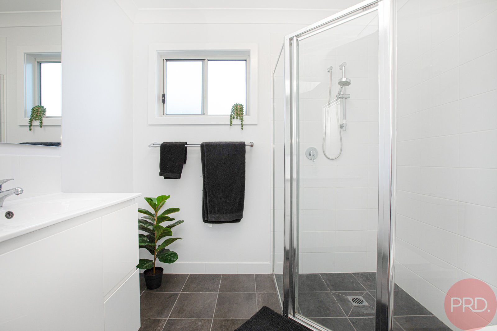 50 & 50A Thomas Street TELARAH 9