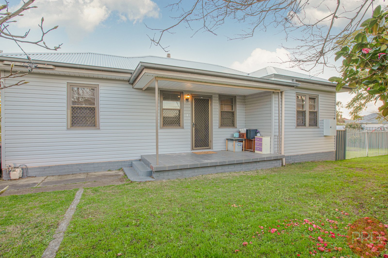 50 & 50A Thomas Street TELARAH 16