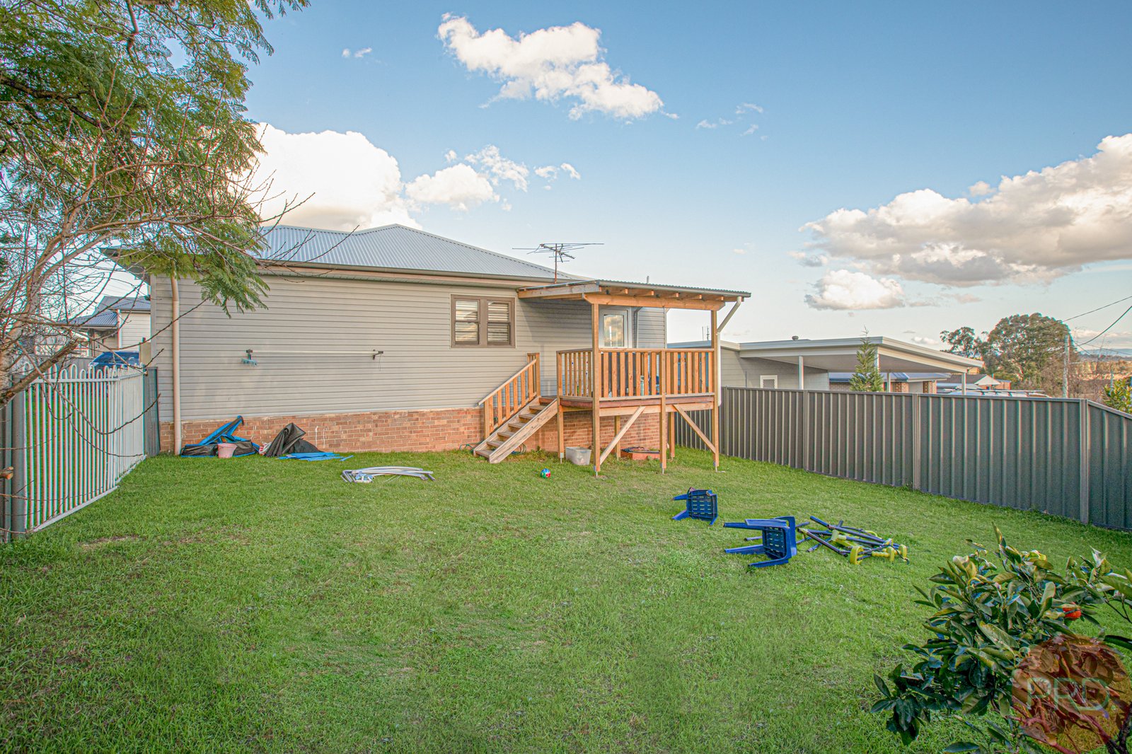 50 & 50A Thomas Street TELARAH 27