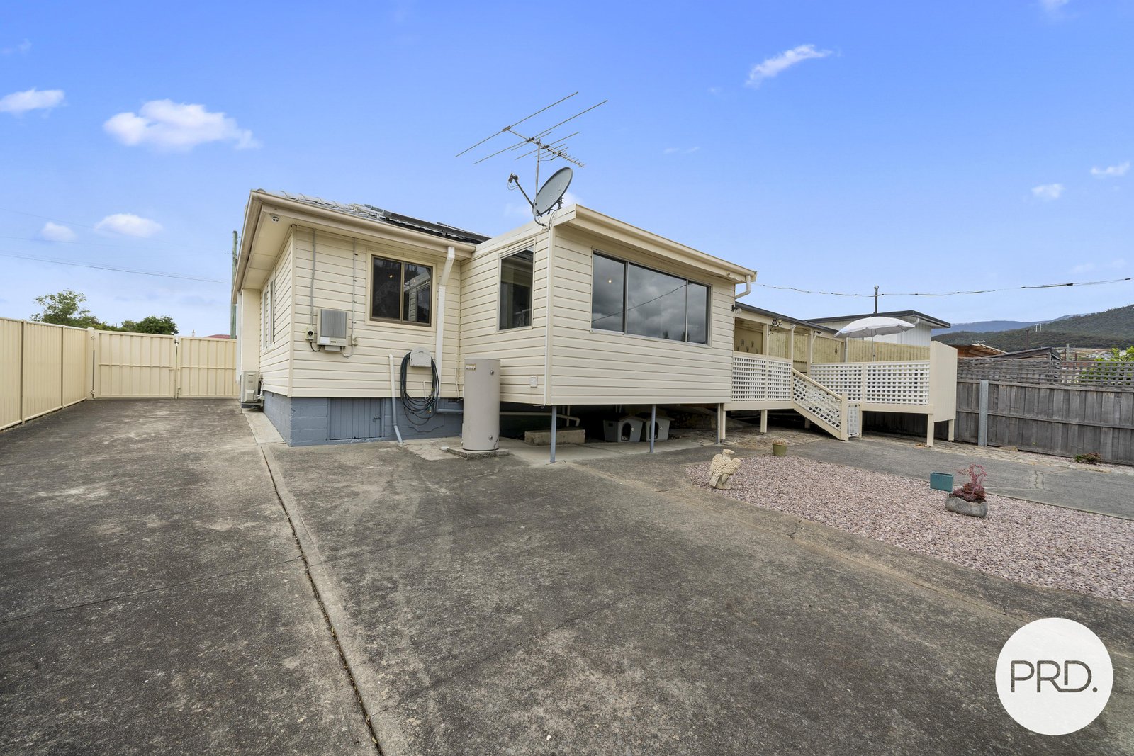50 Allunga Road CHIGWELL 21