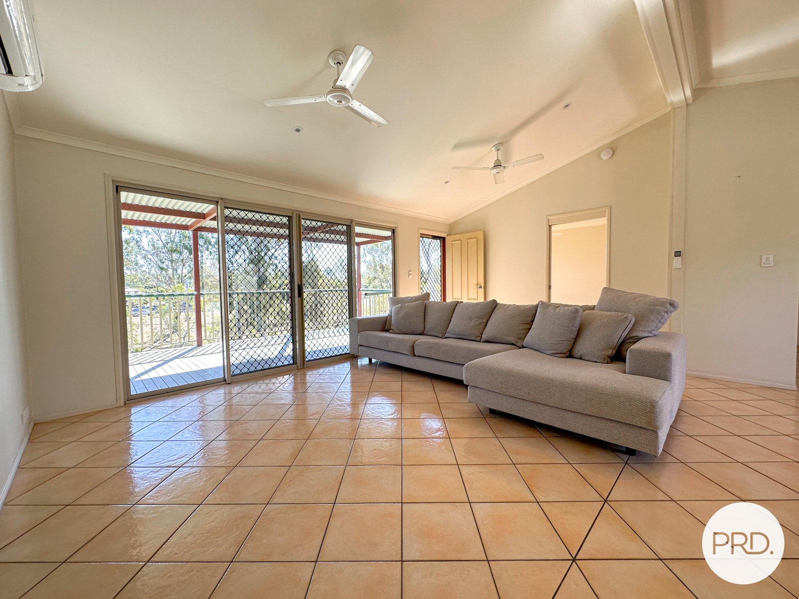 50 Baruby Boulevard BENARABY 3