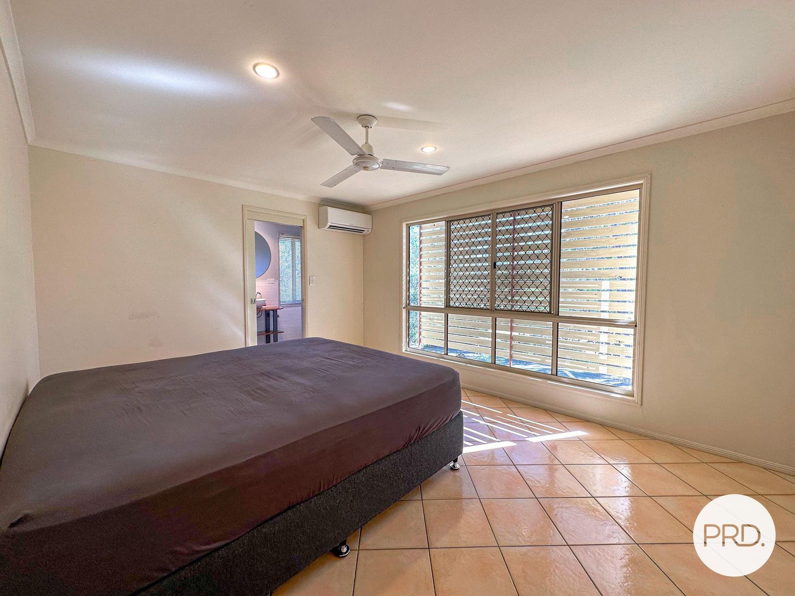 50 Baruby Boulevard BENARABY 10