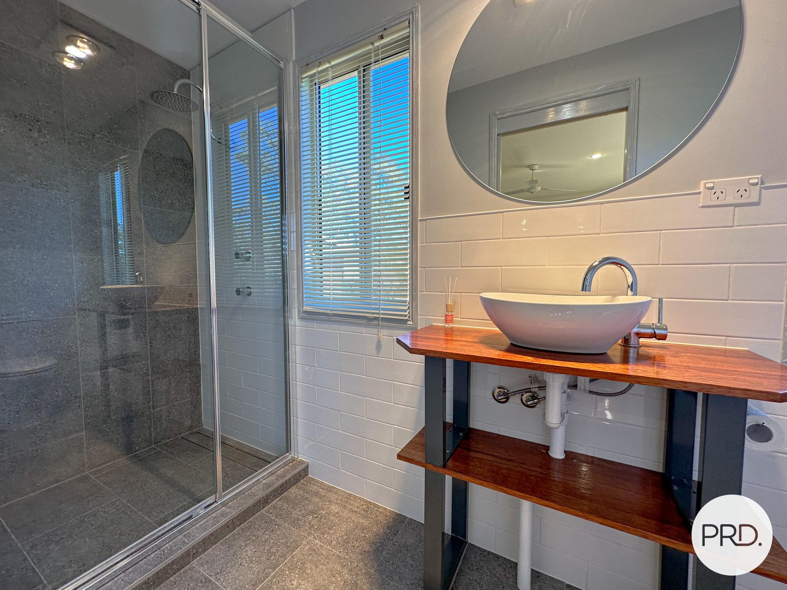 50 Baruby Boulevard BENARABY 12
