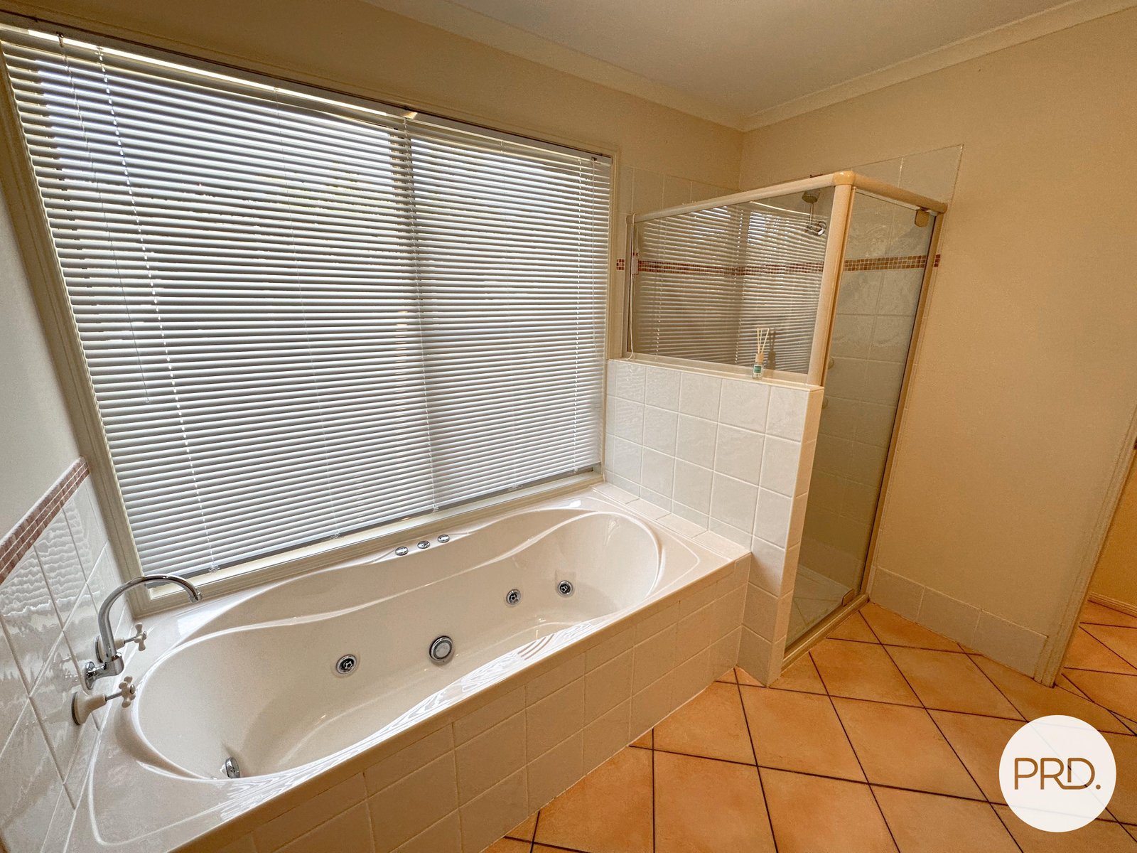 50 Baruby Boulevard BENARABY 16