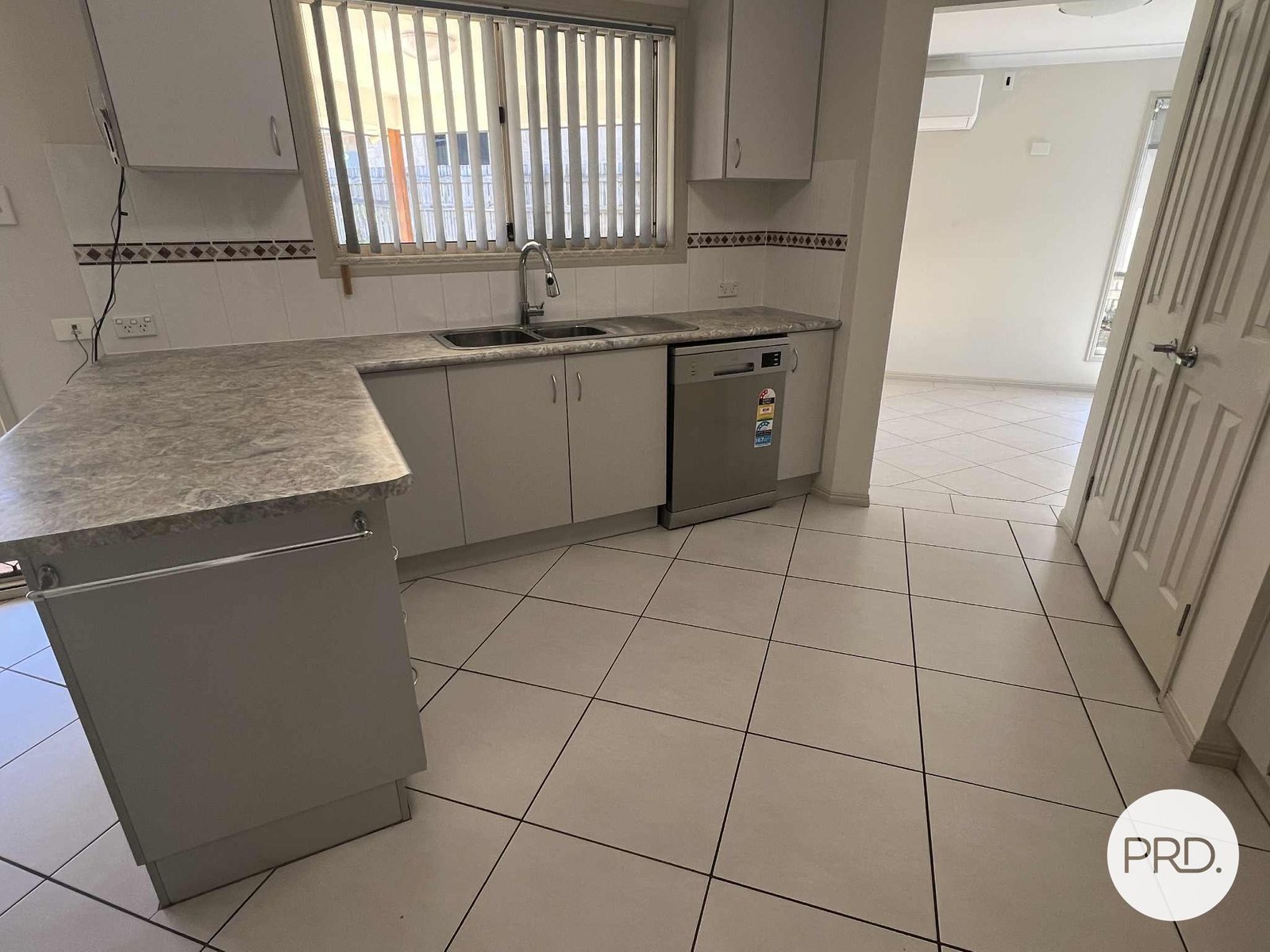 50 Bauhinia Street BOYNE ISLAND 6