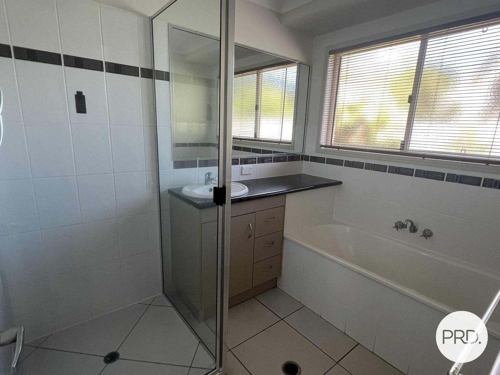 50 Bauhinia Street BOYNE ISLAND 11