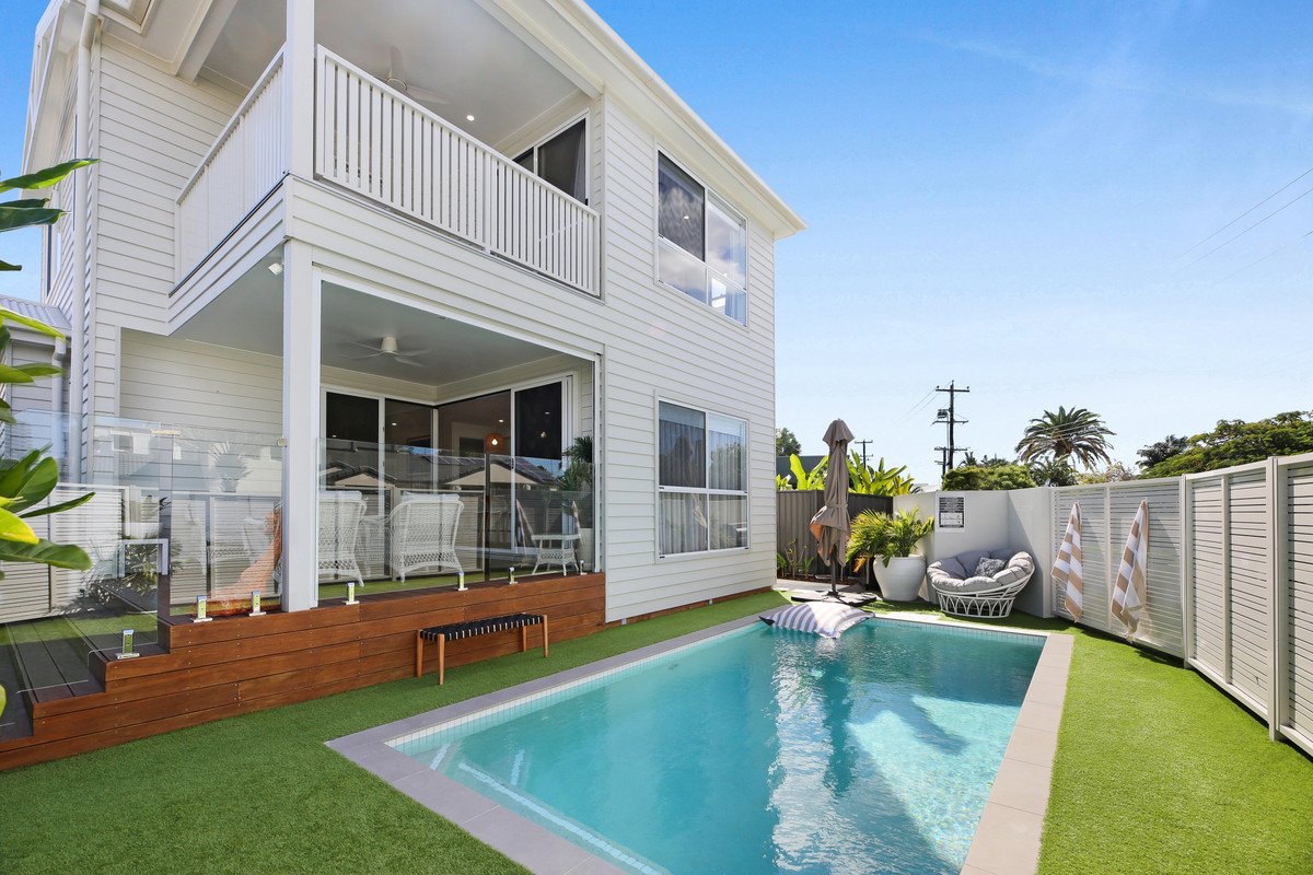 50 Bluejay Street BURLEIGH WATERS 3