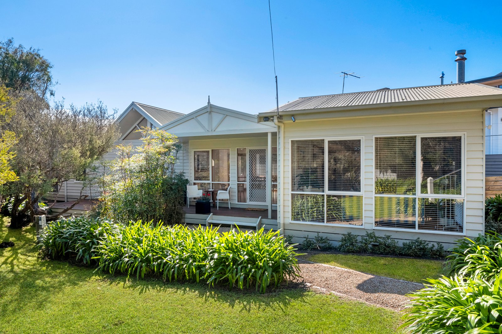 Gallery: 50 Bowen Road