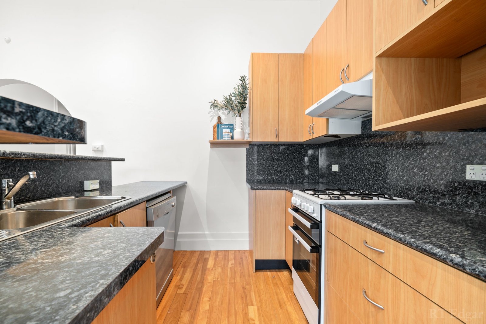 Real Estate and Property in 50 Broadway, Elwood, VIC