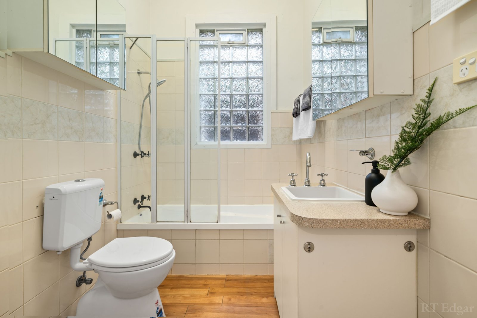 Real Estate and Property in 50 Broadway, Elwood, VIC