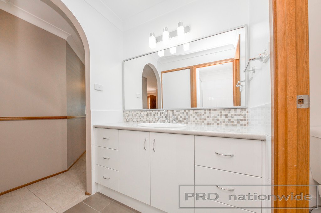 50 David Avenue EAST MAITLAND 9