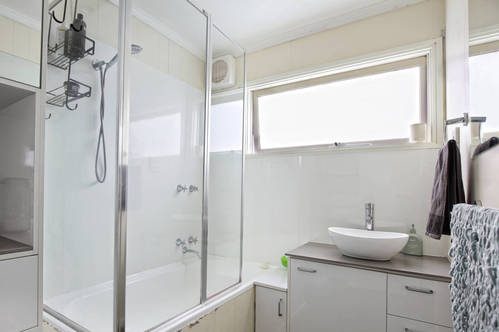 Real Estate and Property in 50 East Street, Woodend, VIC