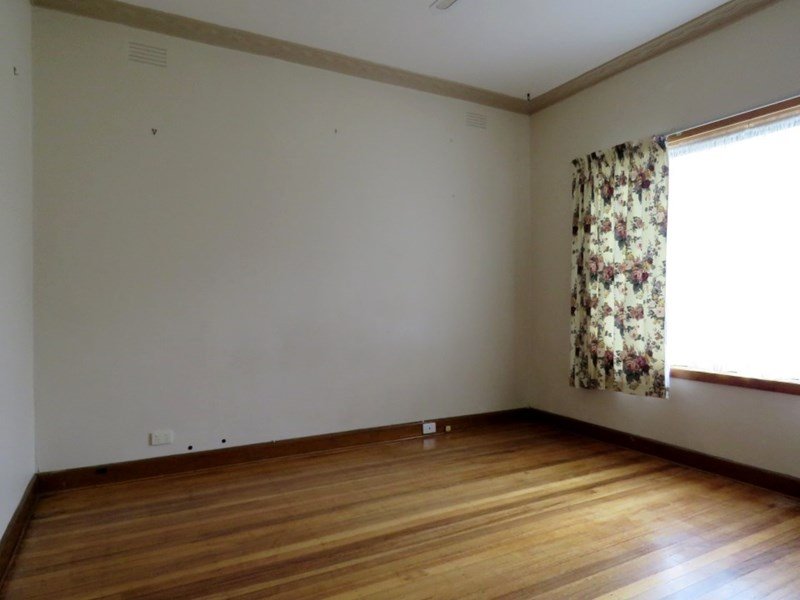 50 Henty Street CULCAIRN 5