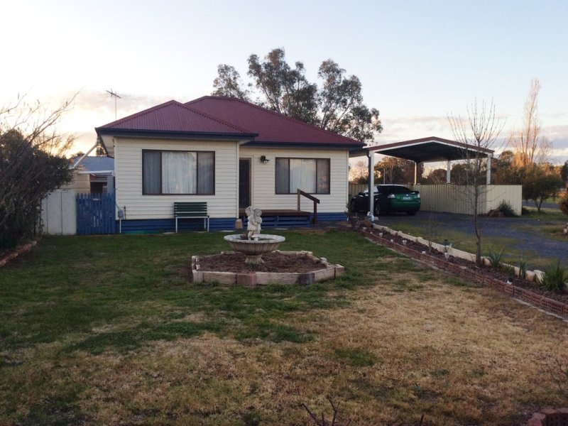 50 Henty Street CULCAIRN 8