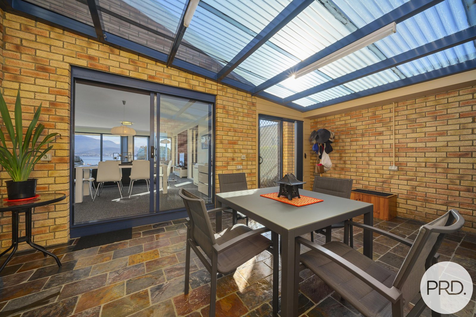 50 Howrah Road HOWRAH 9