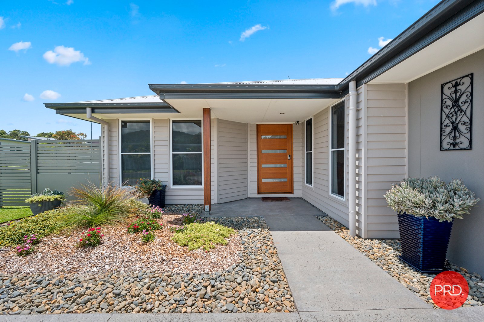 50 Ivory Cct  SAPPHIRE BEACH 1