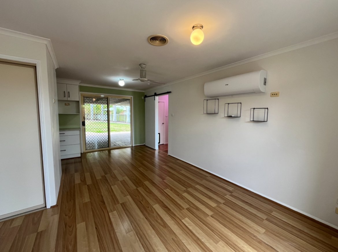 50 Katandra Street BOYNE ISLAND 3