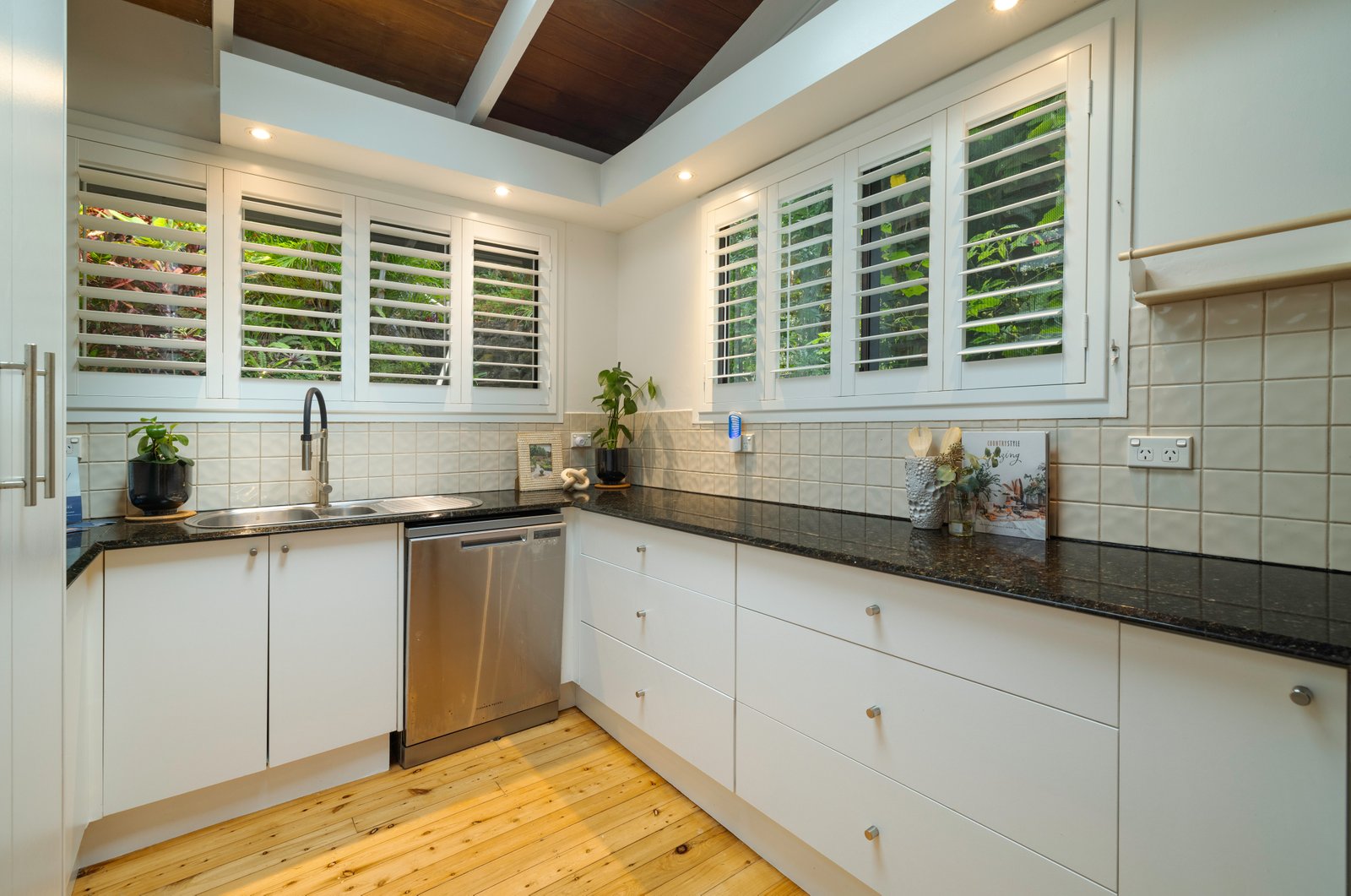 50 Lalina Avenue TWEED HEADS WEST 8