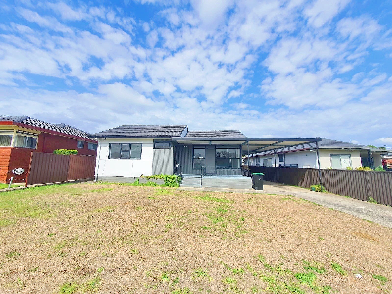 50 Lions Avenue LURNEA 1