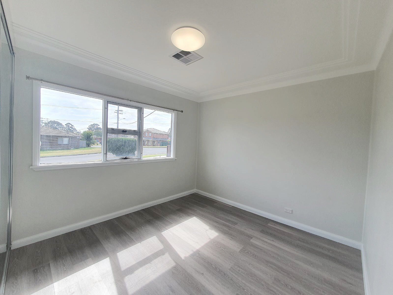 50 Lions Avenue LURNEA 5