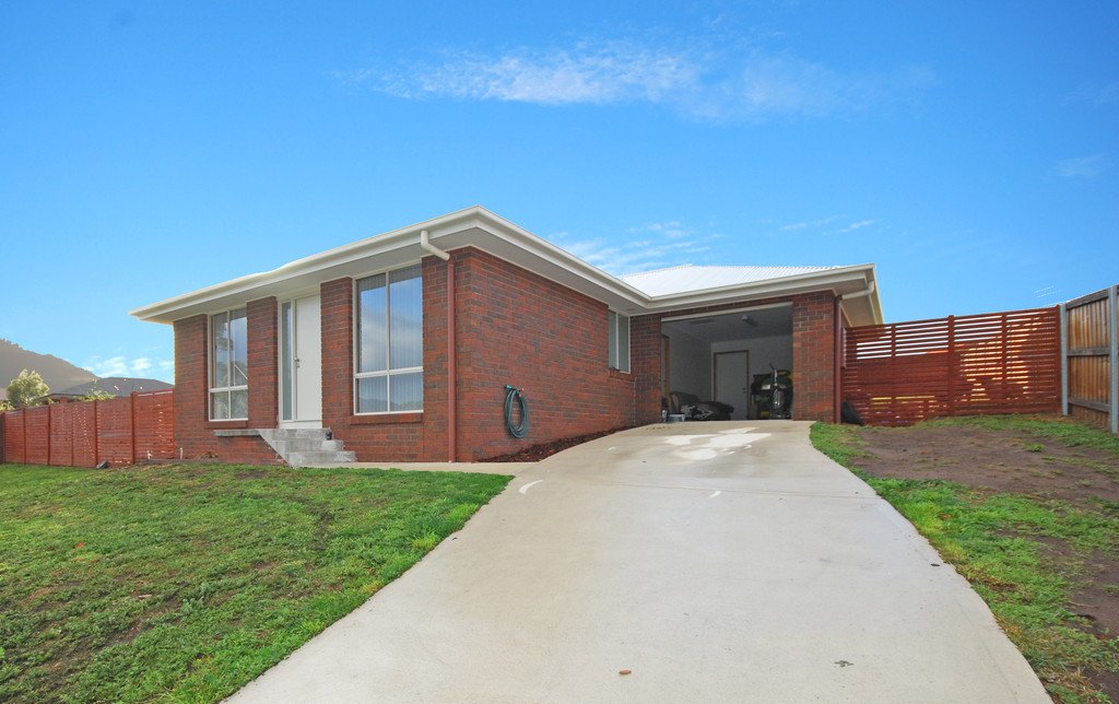 50 Lower Road NEW NORFOLK 1