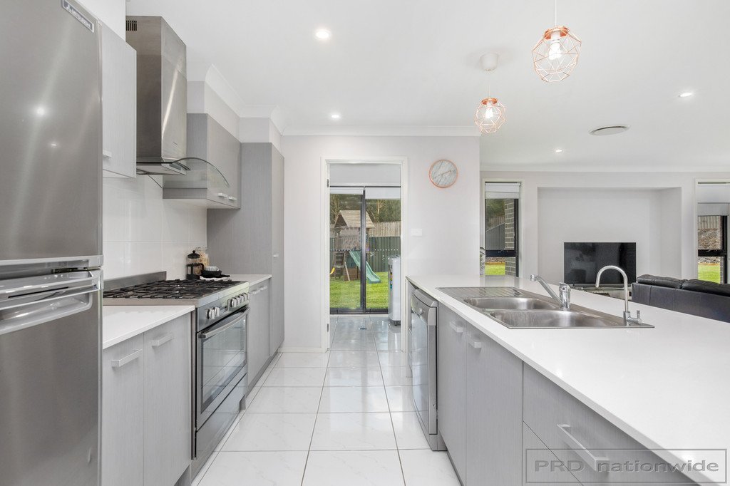 50 Mileham Circuit RUTHERFORD 6