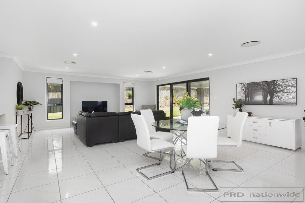 50 Mileham Circuit RUTHERFORD 8