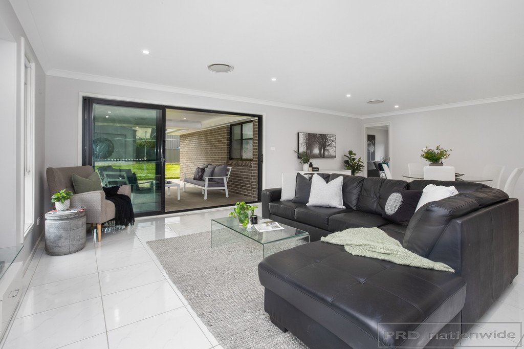 50 Mileham Circuit RUTHERFORD 10