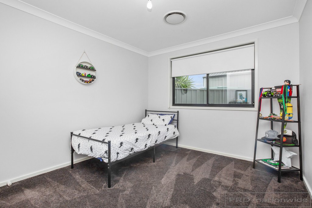 50 Mileham Circuit RUTHERFORD 19