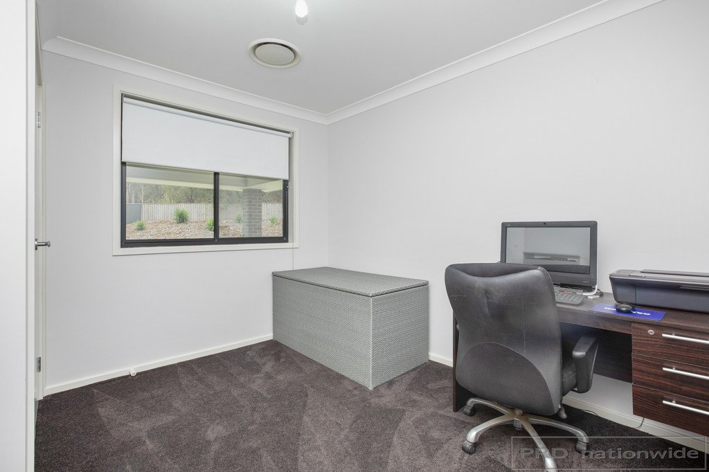 50 Mileham Circuit RUTHERFORD 20