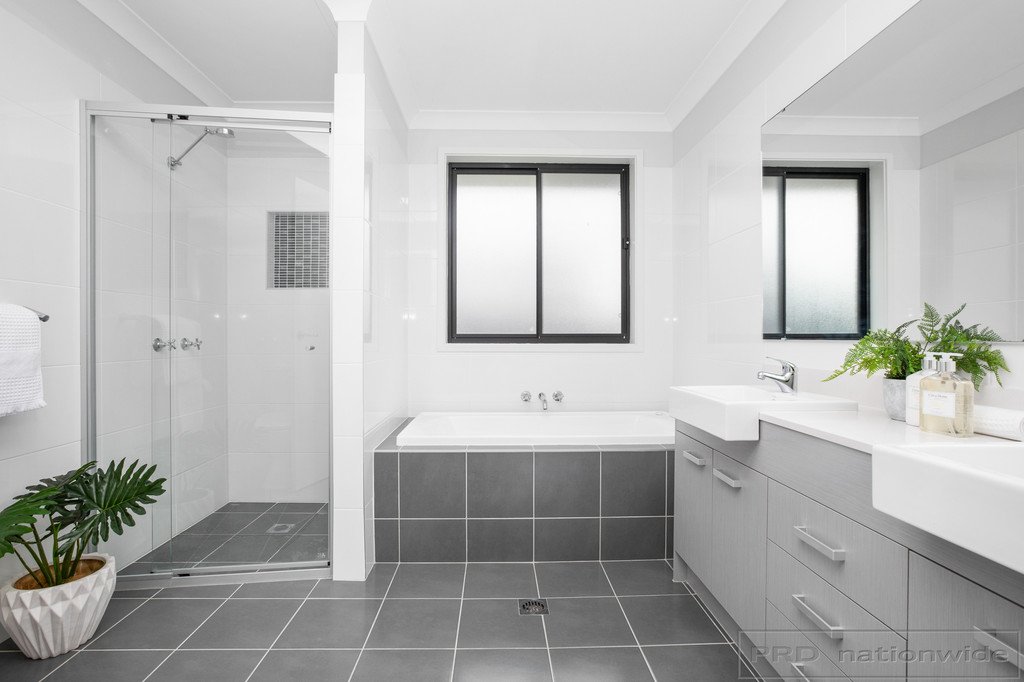 50 Mileham Circuit RUTHERFORD 21